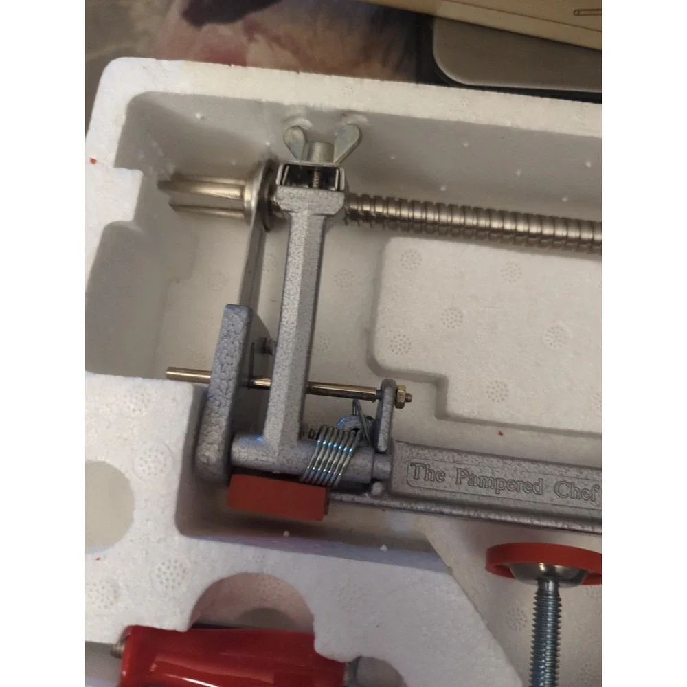 Pampered Chef excellent unused
